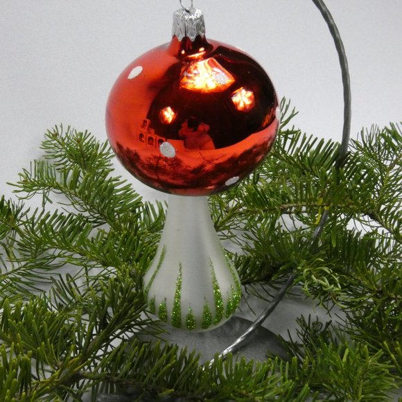 POLISH GALLERY Christmas Ornament Classic Red Mushroom, Mouth Blown 6" Glass - Picture 3 of 5